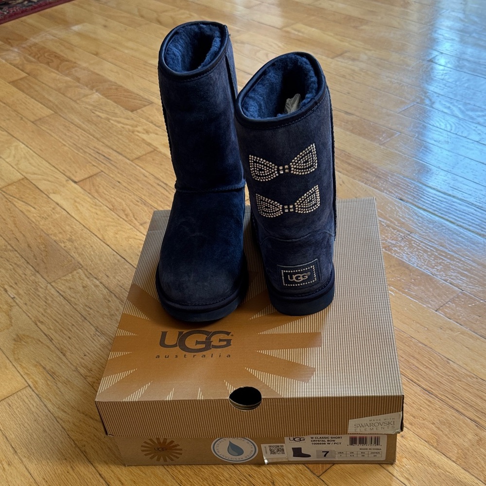 UGG Boots with Swarovski elements Sparkling Bow Accents